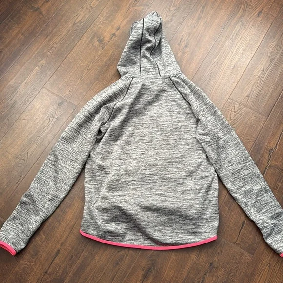 Woman’s under armour hoodie - Picture 4 of 4